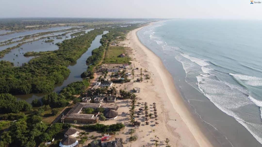 Santana Beachclub Sanyang Экстерьер фото